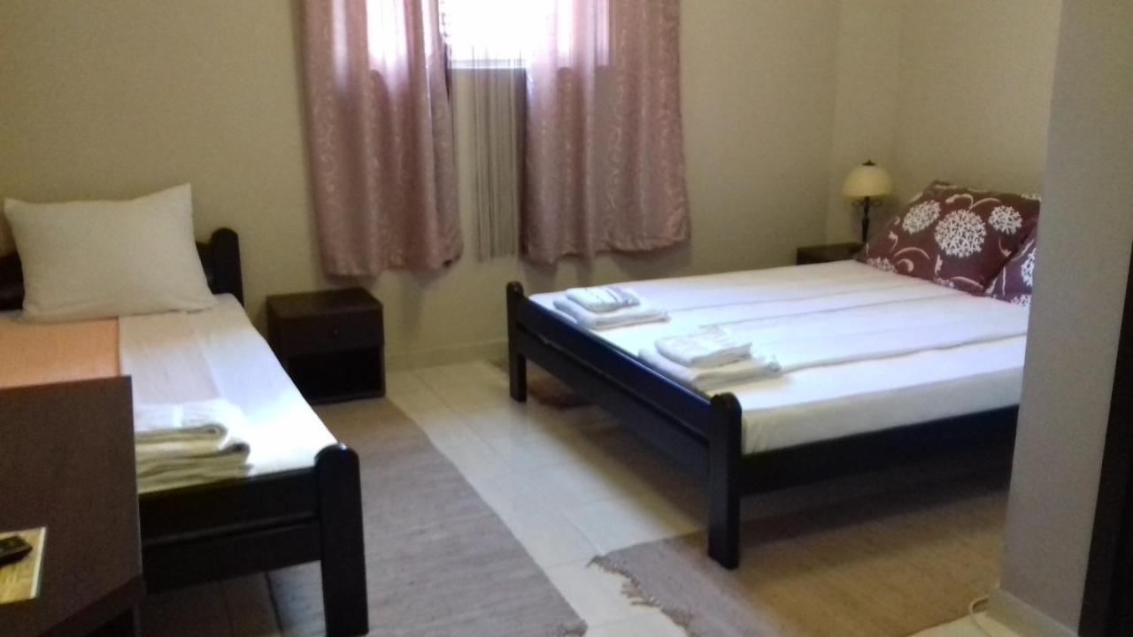 Asterix Rooms เลสโควัซ ภายนอก รูปภาพ